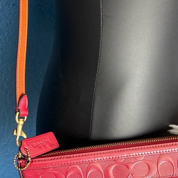 COACH (+4 free items*) Legacy Zip Top Crossbody Bag Signature Leather, brass - Picture 6 of 10